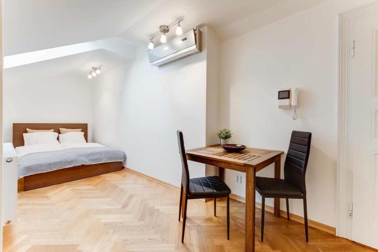 Apartment Jt's Bilkova Str. Prag